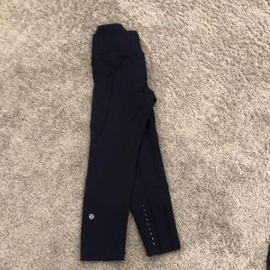 Lululemon Cropped Navy Leggings